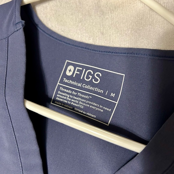 FIGS scrubs, Women’s size medium - Picture 3 of 6